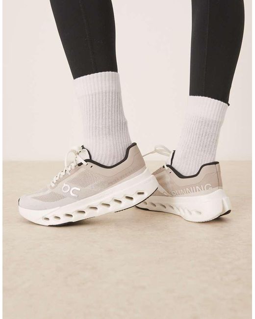 On Shoes Cloudsurfer Next in het Natural