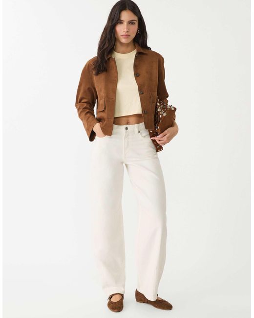 Veste en imitation daim avec poches Stradivarius en coloris Brown