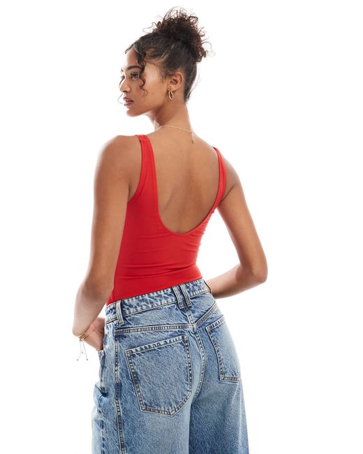 Bershka Red – body
