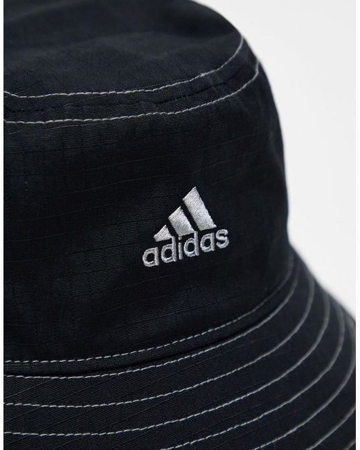 Adidas training - cappello da pescatore di Adidas Originals in Blue