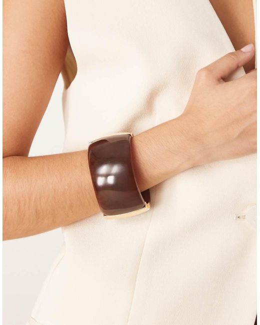 Mango Oversized Brede Armband in het Natural