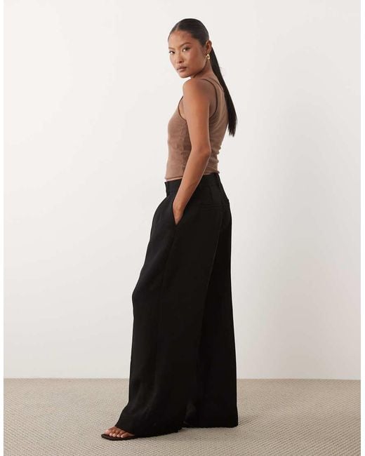 Nobody's Child Petite Black Tailored Wide Leg Pants