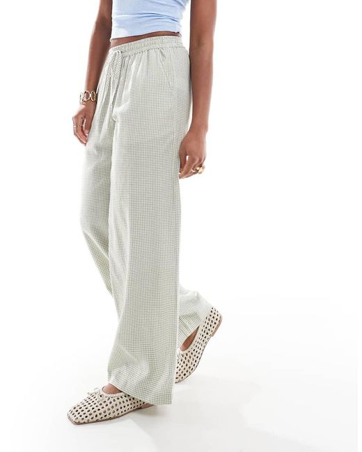 Cotton On Cotton On in het White