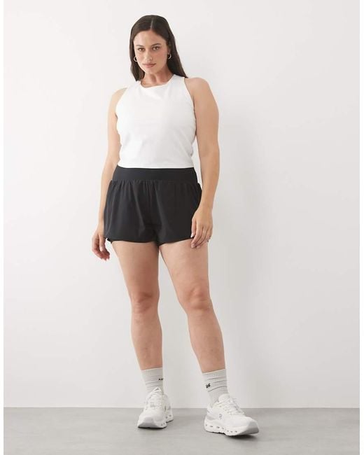 4505 White Curve Lightweight 2-In-1 Quick Dry Running Shorts With Zip Pockets
