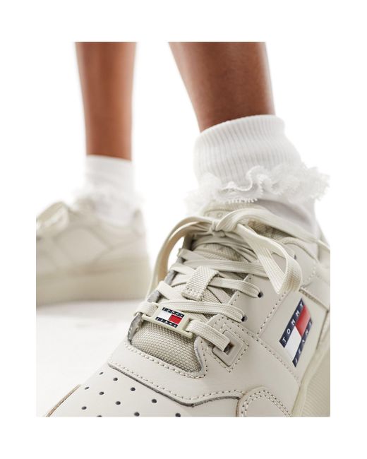 Sneakers da basket rétro color pietra di Tommy Hilfiger in White