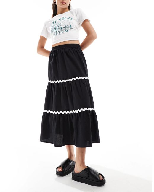 Wednesday's Girl White Rik-rak Detail Midi Skirt
