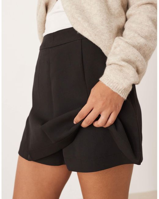 Vila Natural – kurzer skort