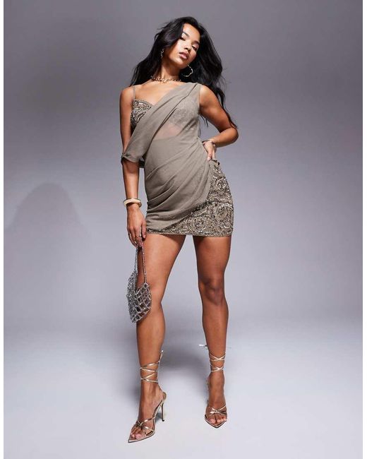 Vestido Corto Drapeado Con Detalle Adornado De Chifón De ASOS de color Gray