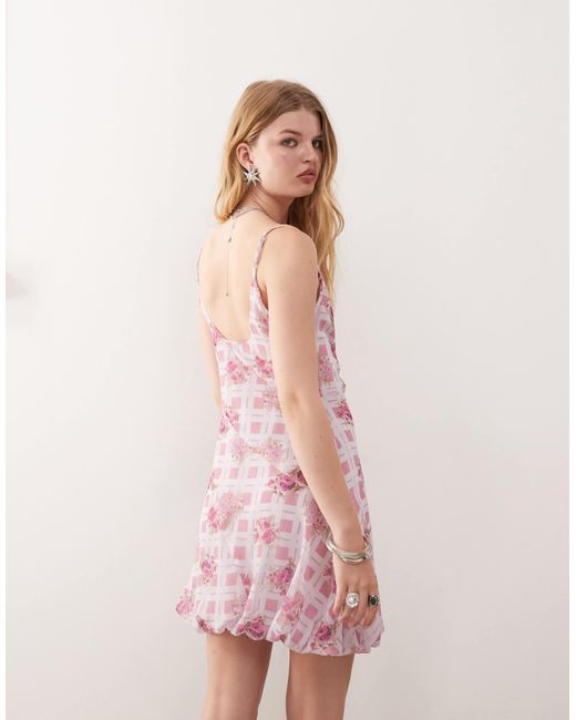 Reclaimed (vintage) Pink – minikleid mit ballonsaum und floralem karomuster