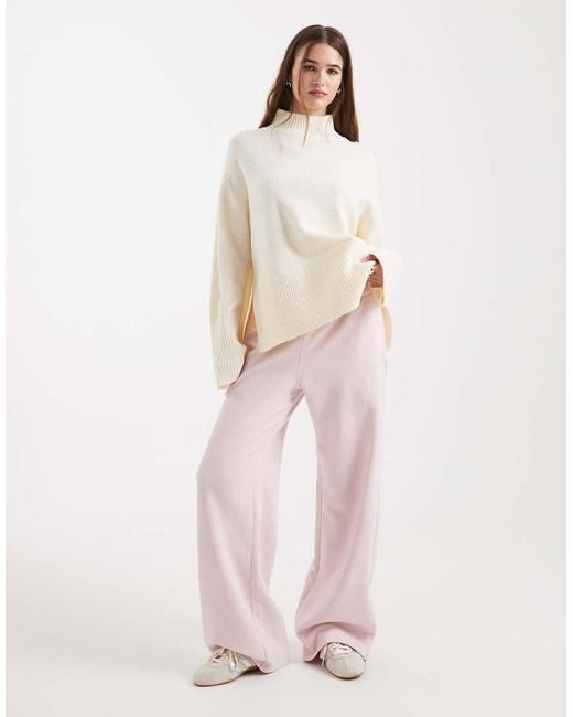 Hollister Pink Mid Rise Wide Leg Heart Detail Joggers