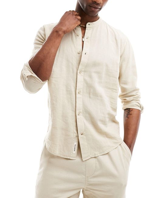 Camicia a maniche lunghe effetto lino color sabbia con scollo serafino di Pull&Bear in White da Uomo