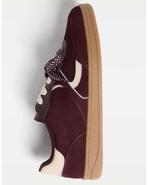 Baskets rétro avec semelle en caoutchouc - bordeaux/camel Stradivarius en coloris Brown