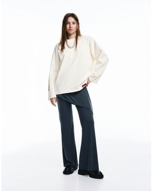 Pull&Bear White Graphic T-Shirt