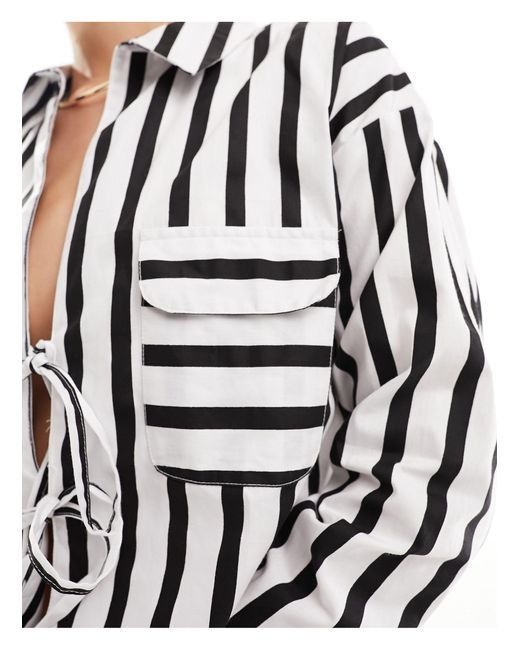 Chemise courte rayée avec liens noués à l'avant - noir et blanc ASOS en coloris White
