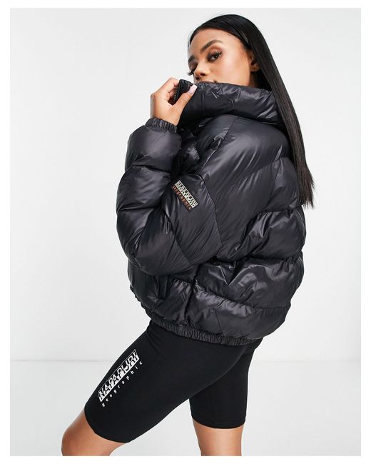 Box Cropped Puffer Jacket in Black 