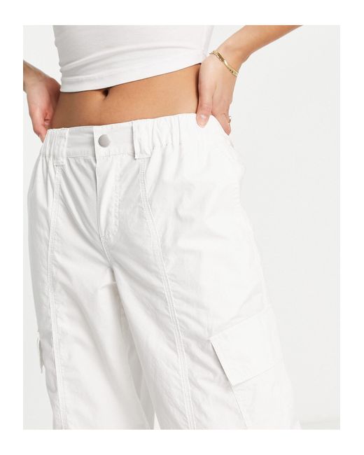 ASOS Petite 00's Low Rise Cargo Trousers in White | Lyst