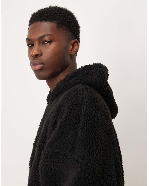 Sudadera Negra Ultragrande Con Capucha De Borreguito De ASOS de hombre de color Black