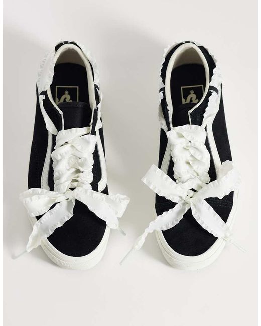 Vans Black Old Skool Trainers