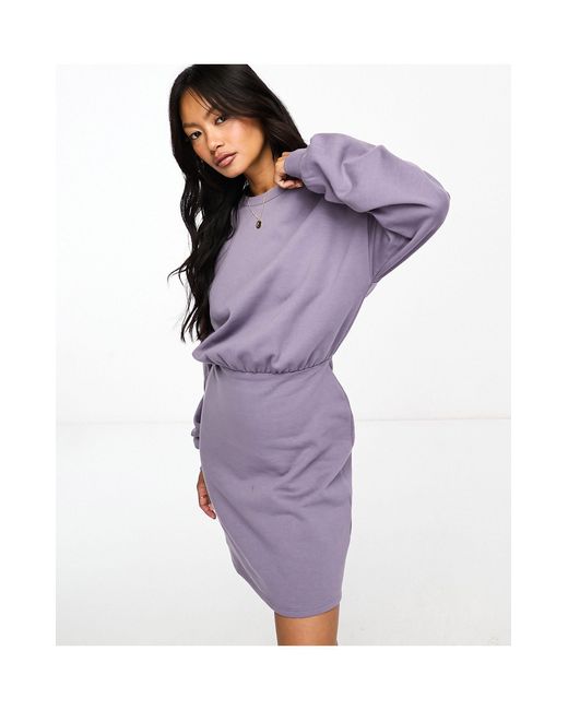 Robe courte à col ras ASOS en coloris Purple