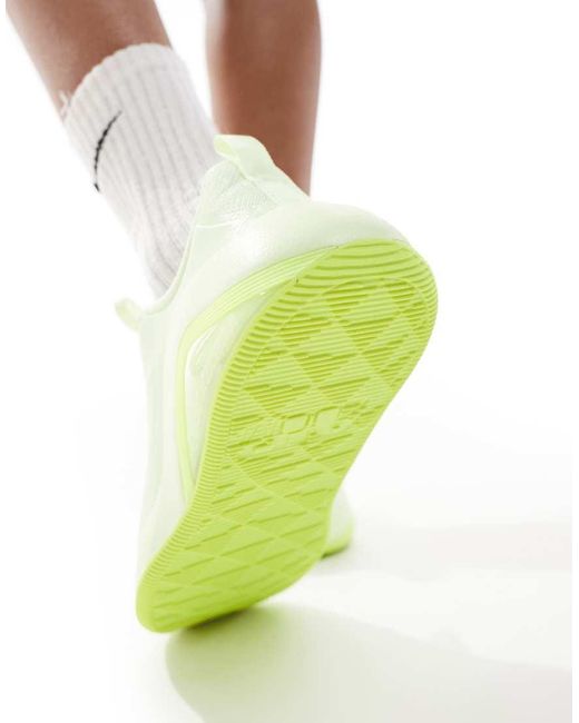 Nike Green Air Zoom Bella 7 Trainers