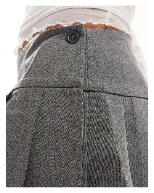 Motel Gray Pleated Mini Skirt