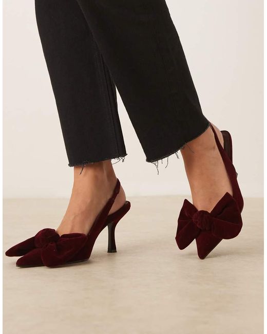 Saffron di ASOS in Black