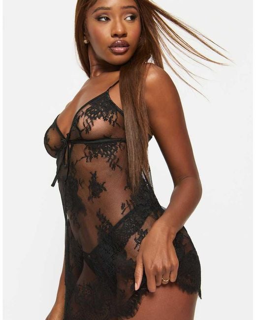 Ann Summers Availing in het Brown