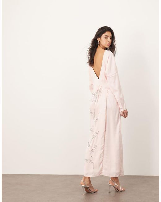 ARRANGE Ruimvallende Diepuitgesneden Maxi Jurk Met Bloemenversiering En Overslag in het Natural