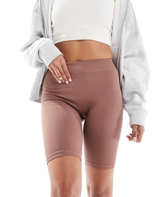 HERA White Ribbed Base Short