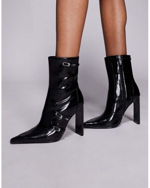 Botines Negros De Caña Alta Con Detalle De Hebillas Fasteneded De Steve Madden de color Black