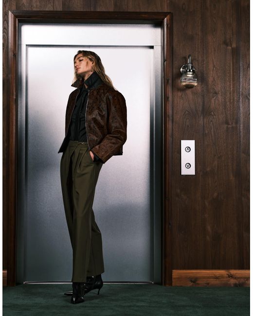 Pantalon ample et ajusté avec détail croisé asymétrique à boucle - kaki ASOS en coloris Black