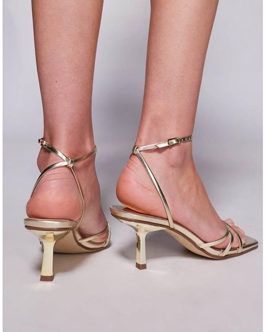 Idina di Public Desire in Pink