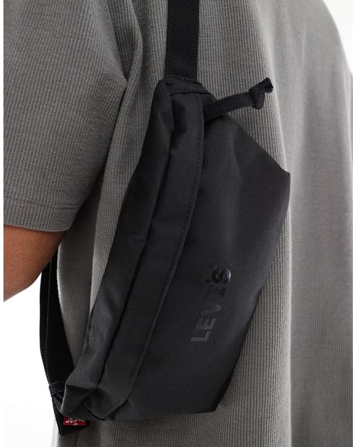 Levi's – e umhänge-gürteltasche mit farblich abgestimmtem logo in Gray für Herren