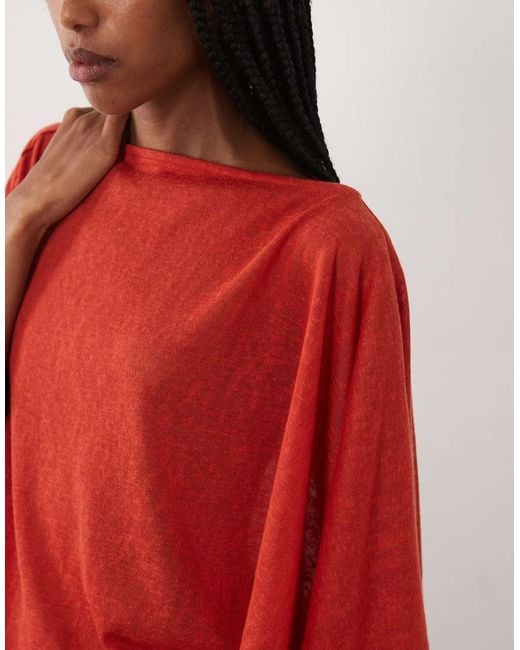 Top Capa ASOS de color Red