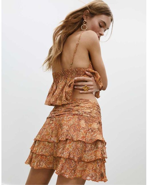 Gonna Pantalone Corta Ampia Con Volant di Stradivarius in Brown