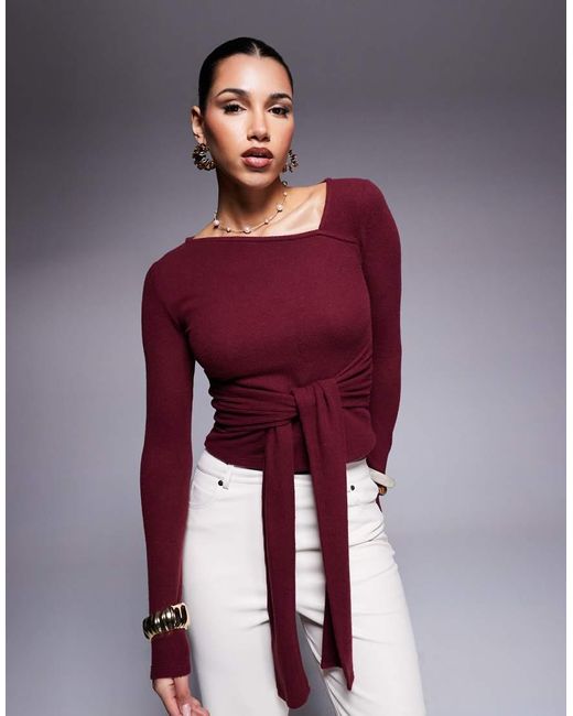 Top A Maniche Lunghe Allacciato di ASOS in Red