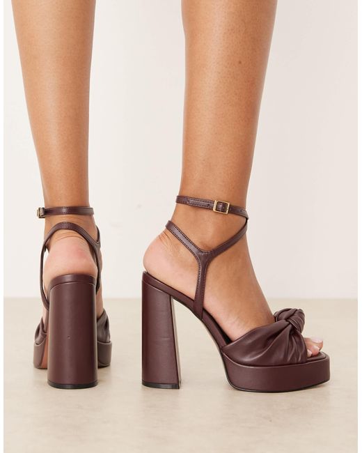 Nutshell - sandales à talon carré et semelle plateforme avec détail noué - bordeaux ASOS en coloris Pink