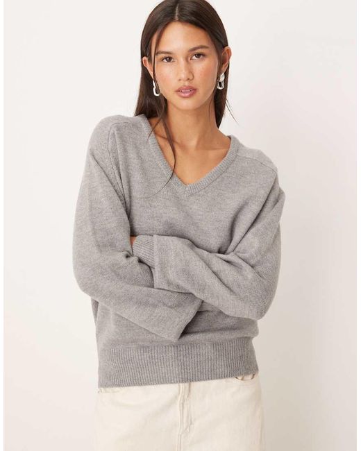 Gina Tricot Gray Long Sleeve V Neck Knitted Sweater