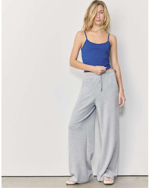 Stradivarius Basic Tanktop in het Blue
