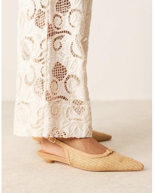 Chaussures à talon bas et bride arrière en raphia - naturel Glamorous en coloris Natural