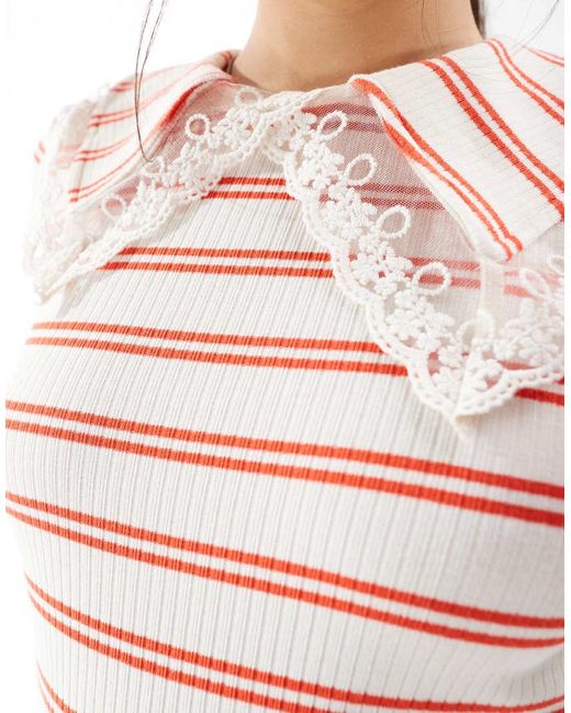 Top A Maniche Corte Bianco E Rosso A Righe A Coste Con Colletto Con Finiture All'Uncinetto di Pieces in Pink