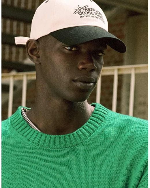 Keep Luck Close Today Cappellino di Pull&Bear in Green da Uomo