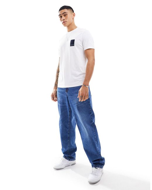 T-shirt avec encadré à logo sur la poitrine - cassé Armani Exchange pour homme en coloris White