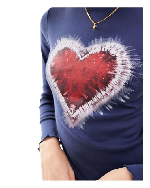 Maglietta a maniche lunghe con grafica di cuore di Miss Selfridge in Blue