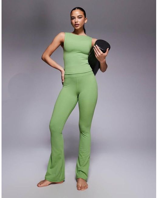 4505 Boat Neck Tank With Inner Bra in Green | Lyst UK