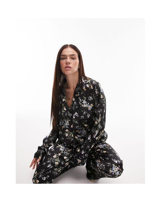 Pyjama en satin à imprimé fleurs avec pantalon et chemise à liserés - noir TOPSHOP en coloris Black