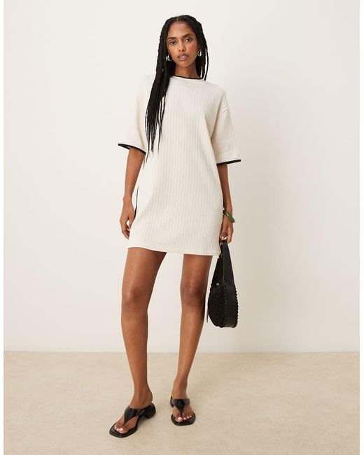Vestido Corto Estilo Camiseta De Punto De Canalé De -Blanco ASOS de color Natural