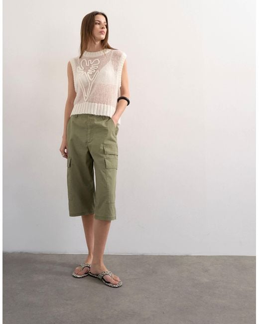 TOPSHOP Gray Knit Sheer Embroidered Floral Sweater Vest