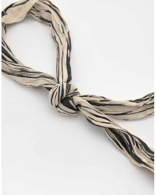 Pull&Bear Bandana Sjaal Met Dierenprint in het White