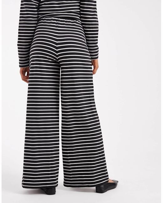 Mama.licious Blue Mamalicious maternity – hose aus weichem jersey mit en und weißem streifen und weitem bein, kombiteil, umstandsmode
